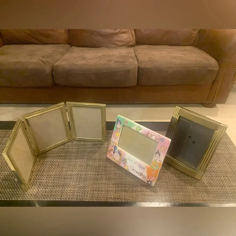 Elegant Set of 4 varied picture‎ frames - timeless charm!